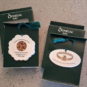 Belleek Celtic Love Loyalty Friendship Ornament with Green Tassel